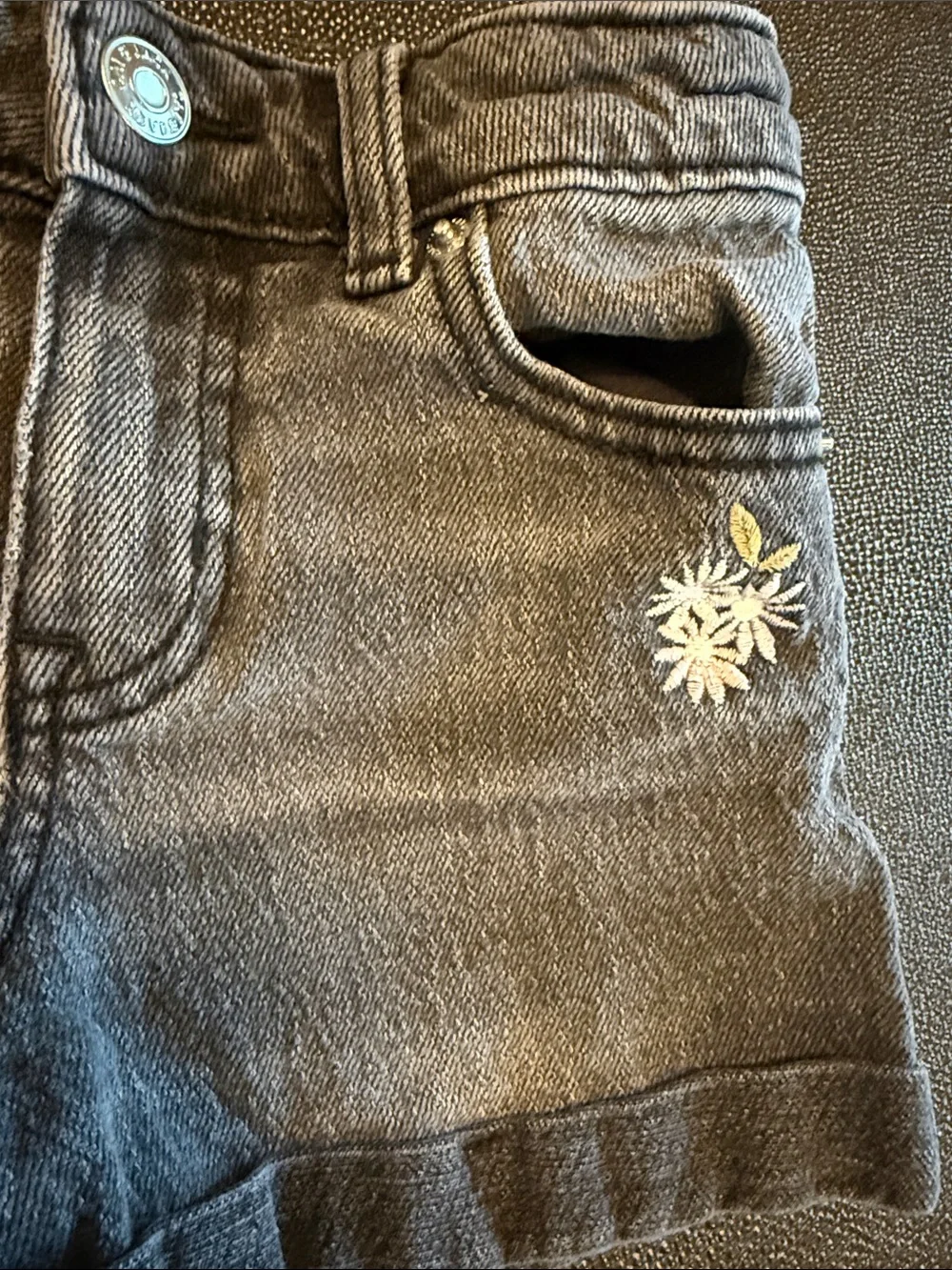 GAP Kids and Cat& Jack Denim Shorts in Blue and gray bundle embroidered size 6